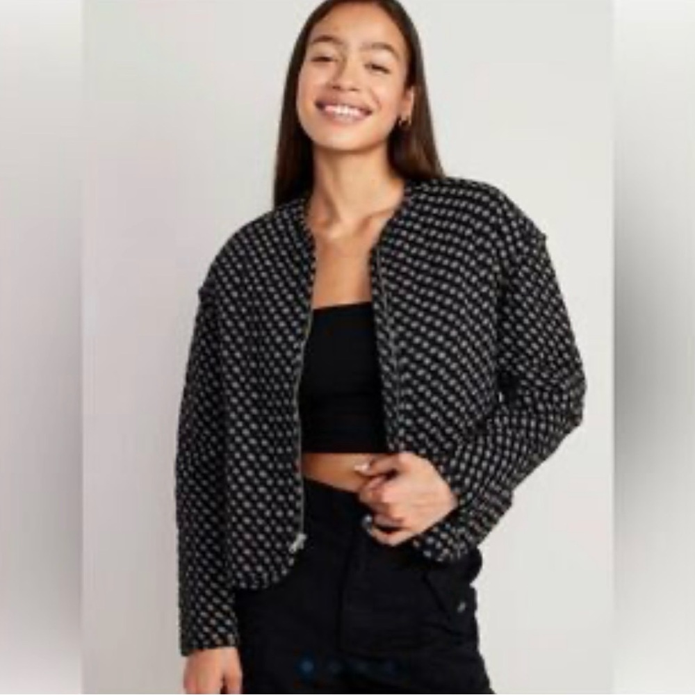 NWT Old Navy Black and White Patterned Quilted Bomber Jacket
